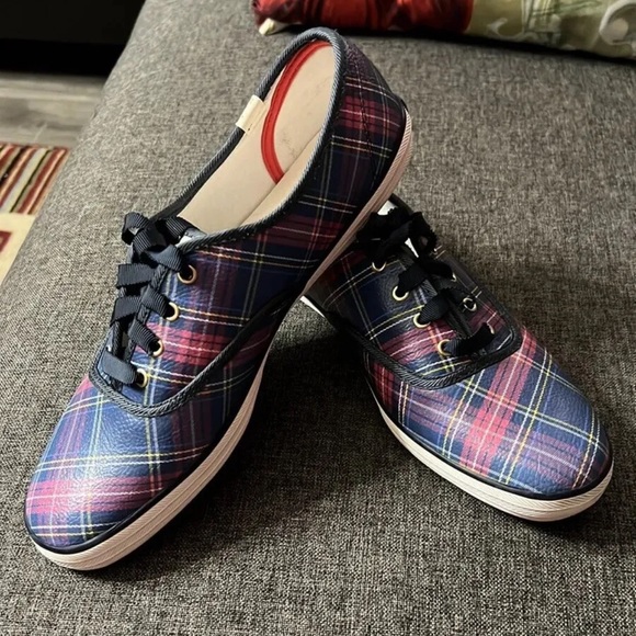 Keds Women’s Size 9 Plaid Leather Sneakers with Dream Foam Interior Cushion - Picture 1 of 13